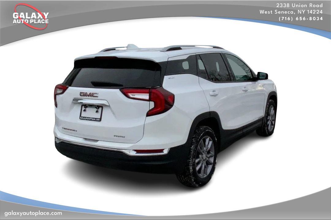 View vehicle photo 5