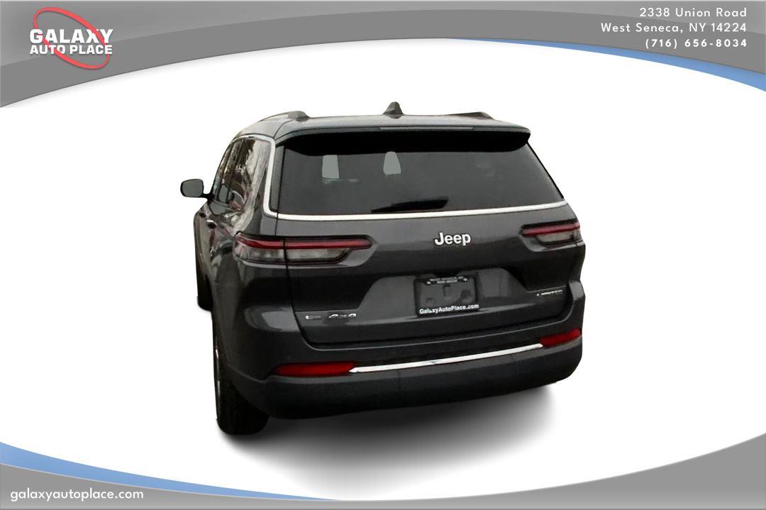 View vehicle photo 7