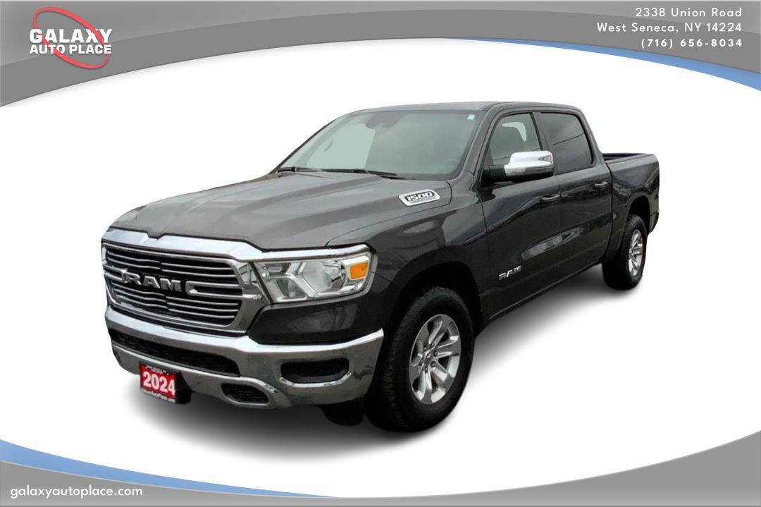 2024 RAM 1500 Laramie Crew Cab 4WD