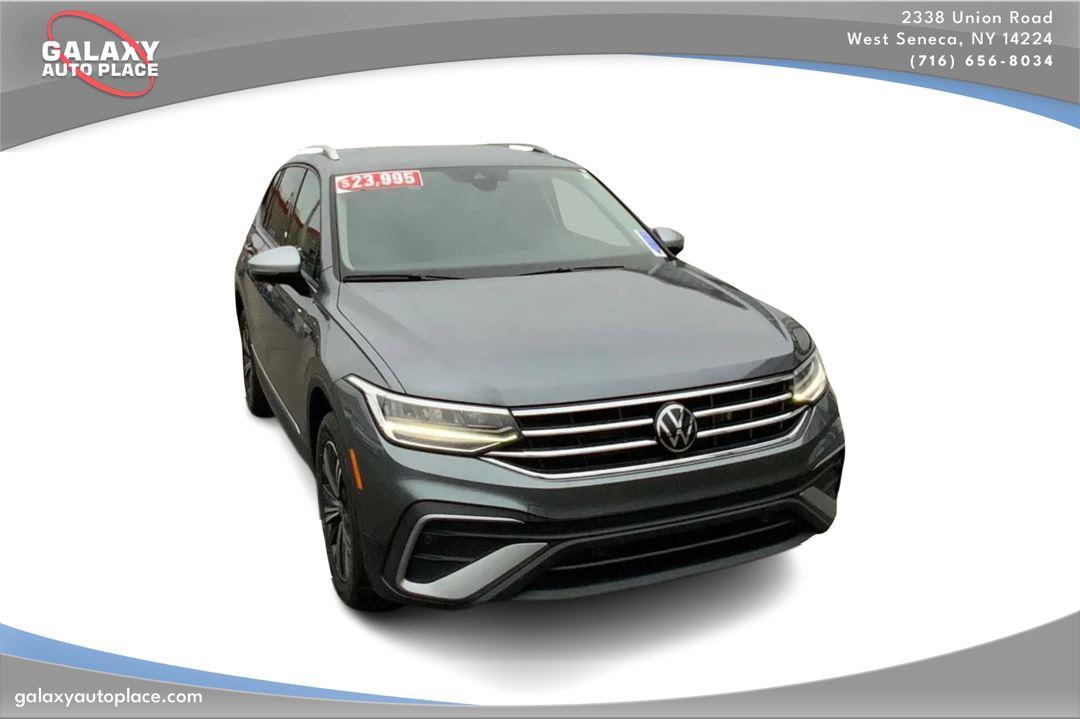 View vehicle photo 3