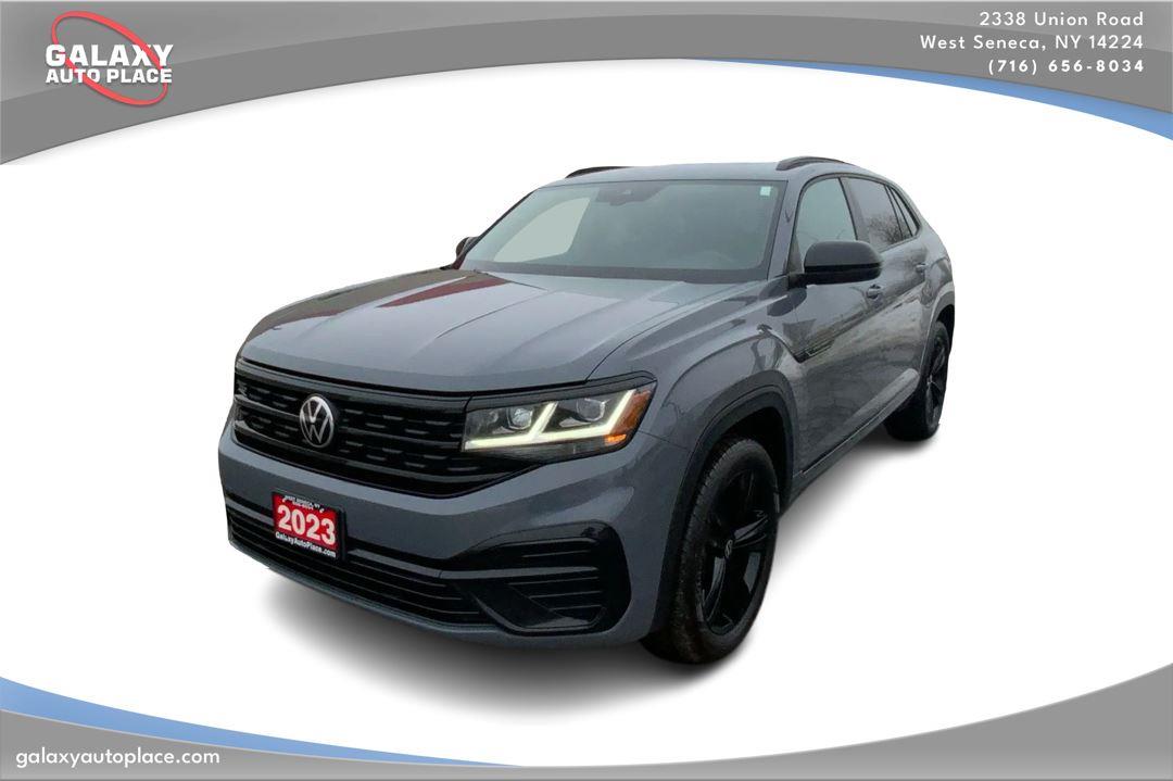 Pure Gray 2023 Volkswagen Atlas Cross Sport V6 SEL R-Line Black 4Motion AWD SUV / Crossover All-Wheel Drive Automatic