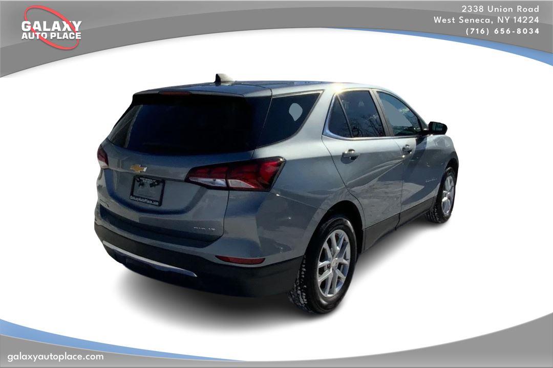 View vehicle photo 5