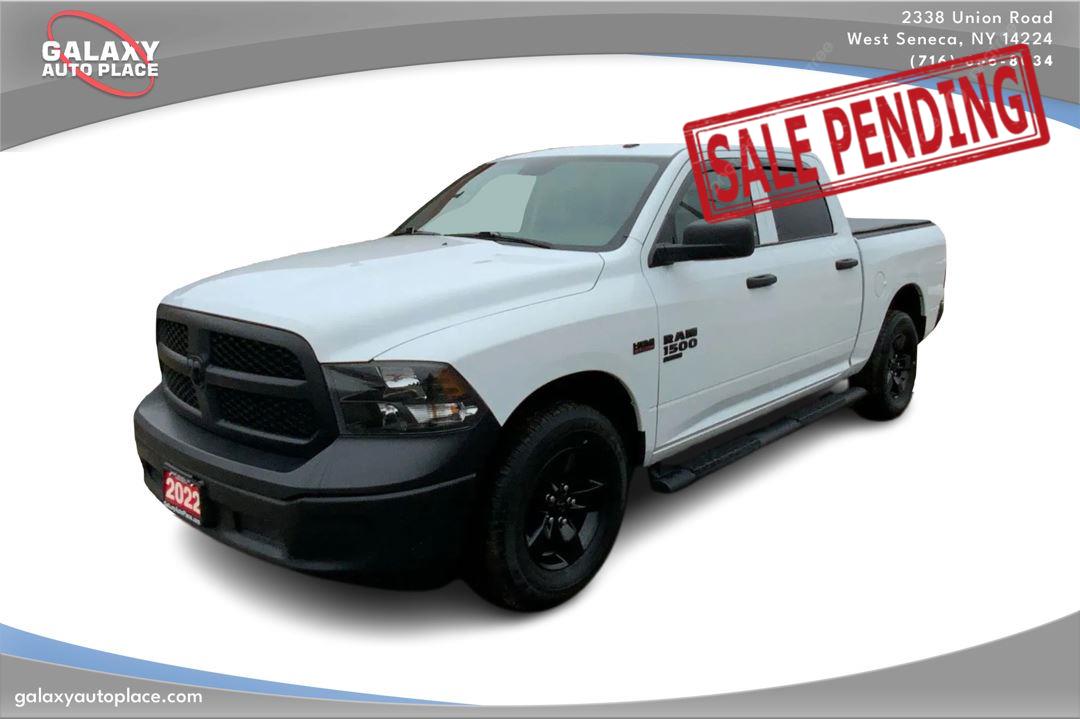 Bright White Clearcoat 2022 RAM 1500 Classic Tradesman Crew Cab 4WD Pickup Truck Four-Wheel Drive 8-Speed Automatic