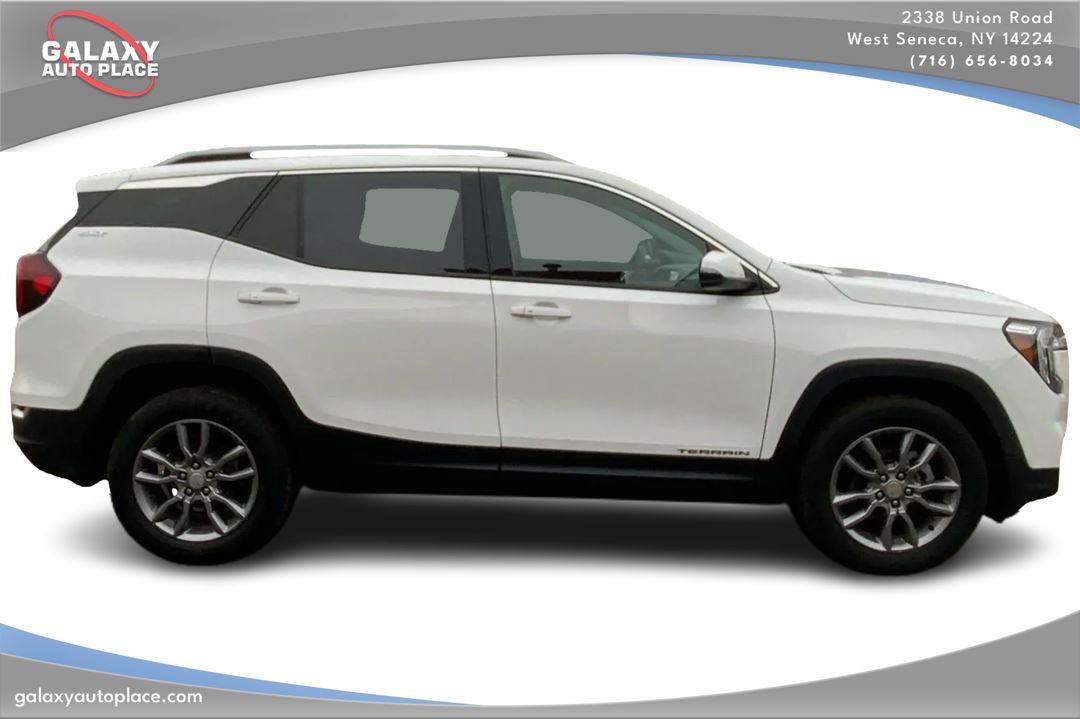 View vehicle photo 4