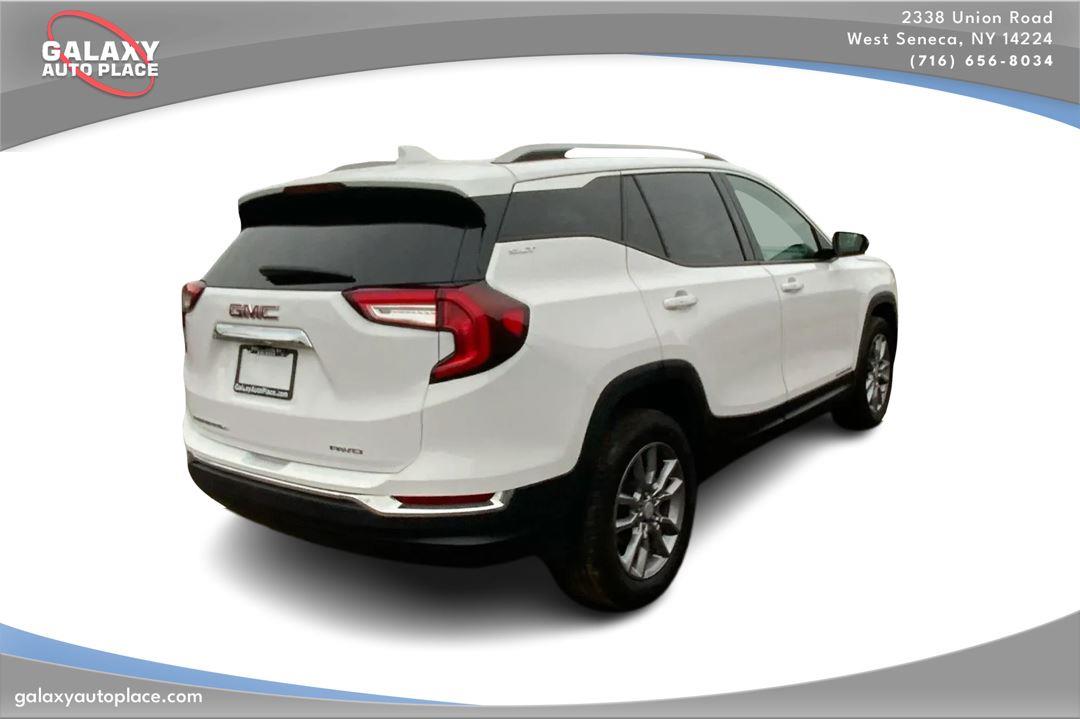 View vehicle photo 5