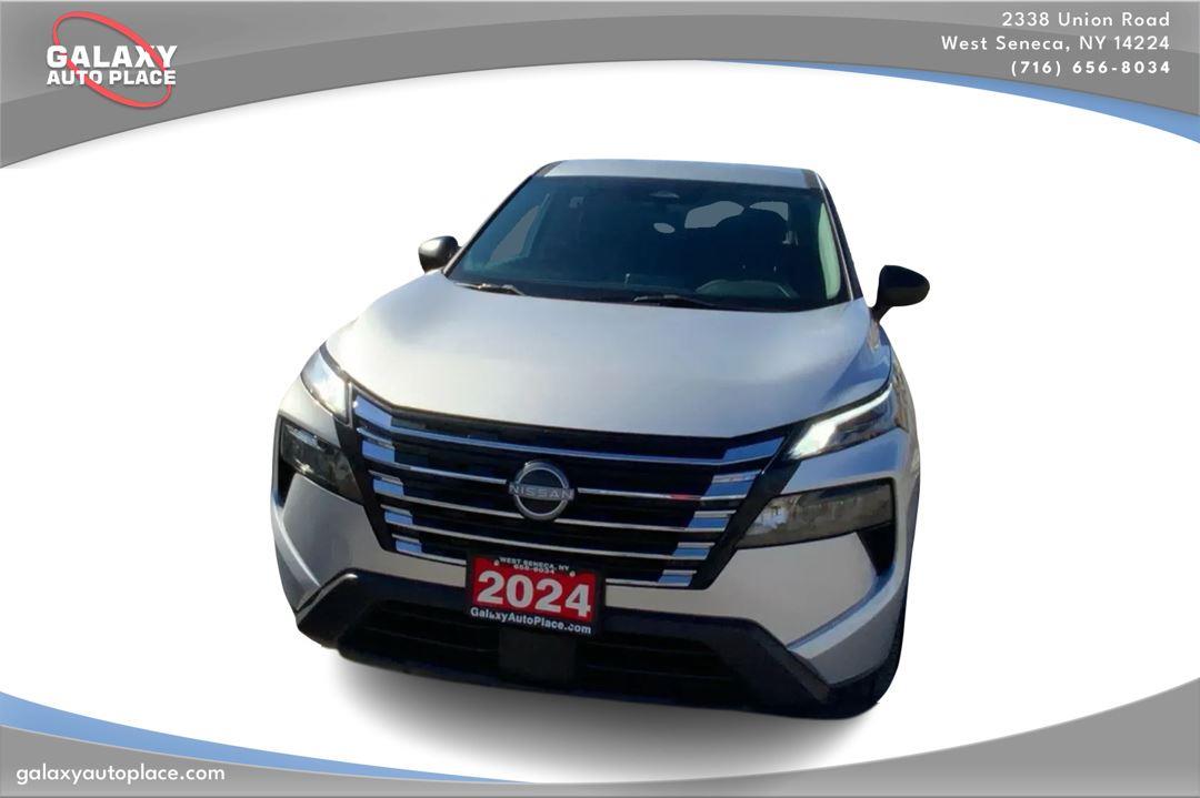 View vehicle photo 2