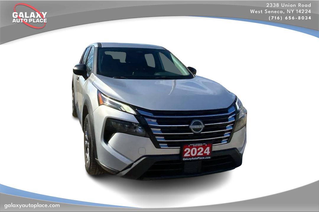 View vehicle photo 3