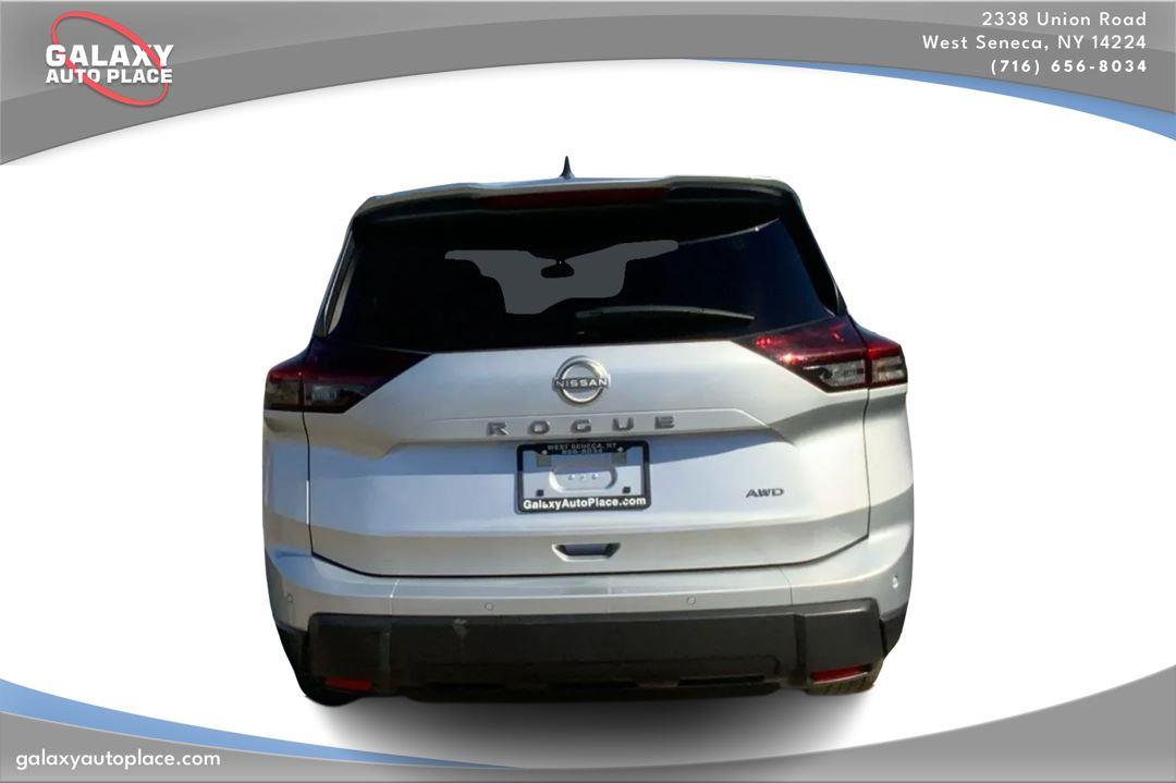 View vehicle photo 6