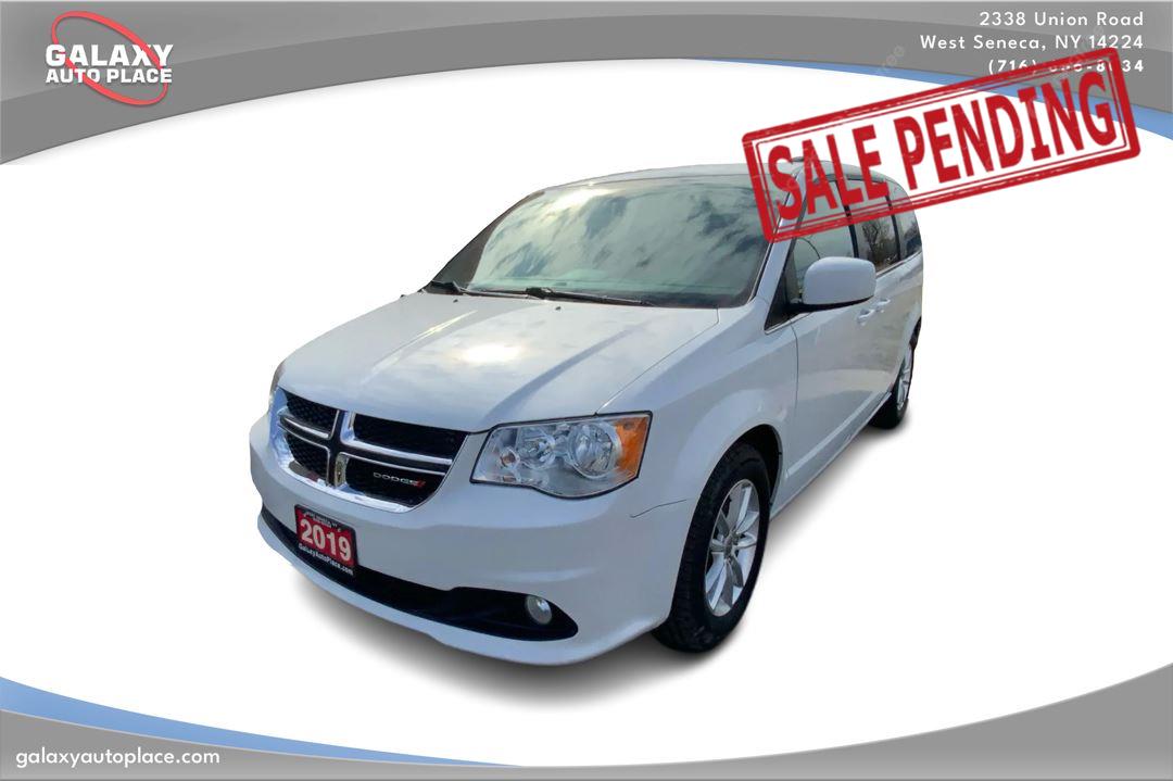 White Knuckle Clearcoat 2019 Dodge Grand Caravan SXT FWD Minivan Front-Wheel Drive 6-Speed Automatic