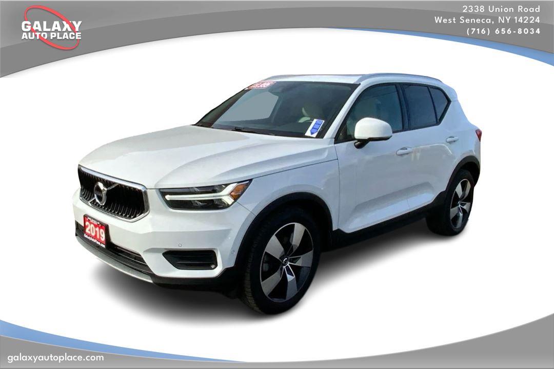 2019 Volvo XC40 T5 Momentum AWD