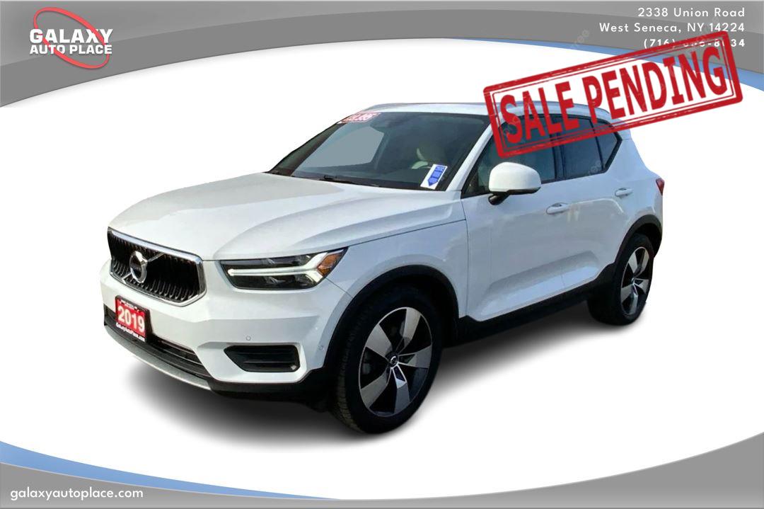 2019 Volvo XC40 T5 Momentum AWD