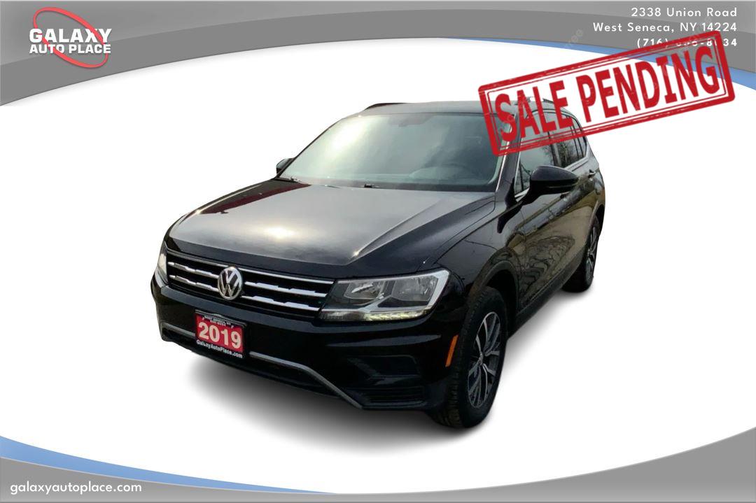 Deep Black Pearl 2019 Volkswagen Tiguan SE 4Motion SUV / Crossover All-Wheel Drive Automatic