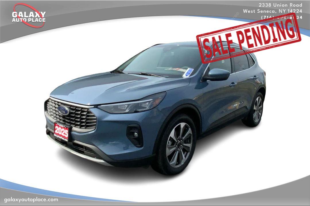  2025 Ford Escape Platinum AWD   