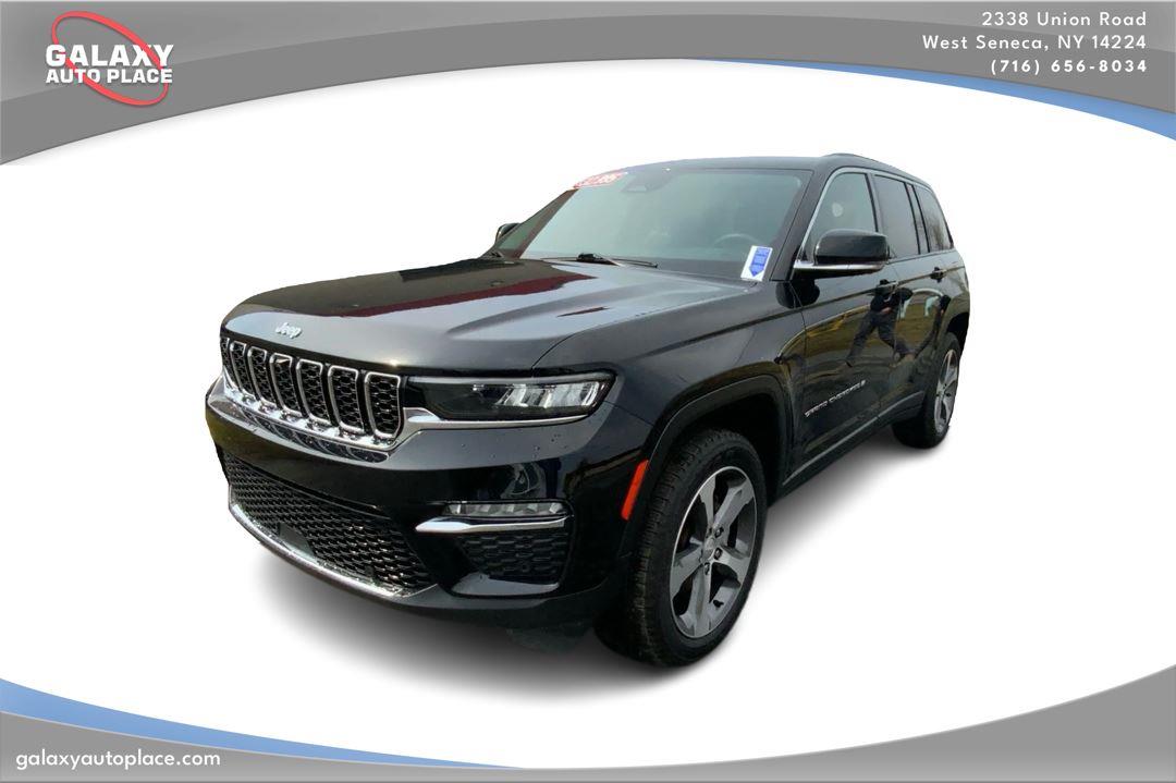 Diamond Black Crystal Pearlcoat 2023 Jeep Grand Cherokee Limited 4WD SUV / Crossover Four-Wheel Drive 8-Speed Automatic