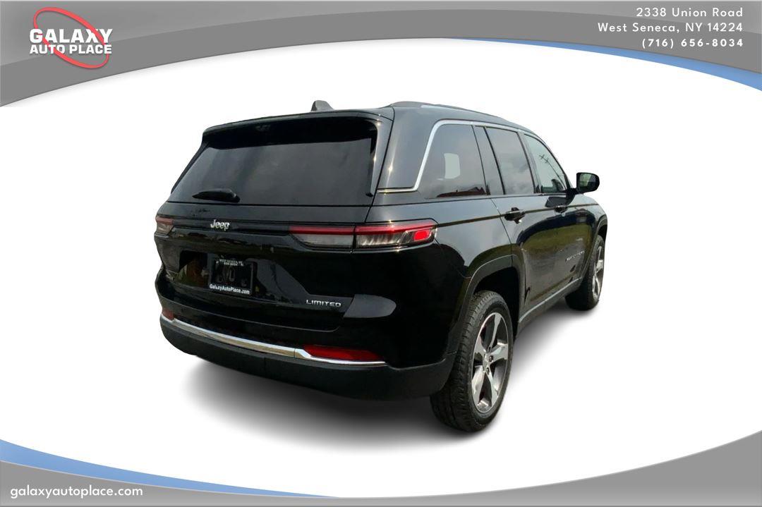 View vehicle photo 5