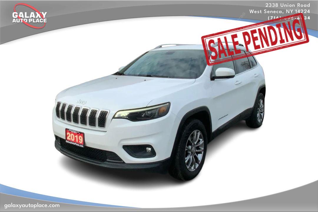 Bright White Clearcoat 2019 Jeep Cherokee Latitude Plus 4WD SUV / Crossover Four-Wheel Drive 9-Speed Automatic