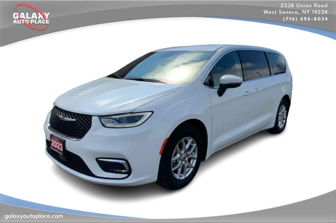 2023 Chrysler Pacifica Touring L FWD