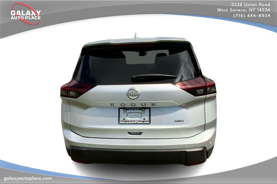 View vehicle photo 6