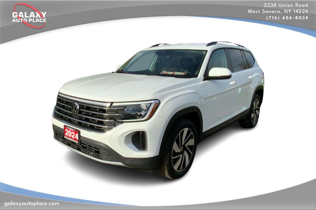Pure White 2024 Volkswagen Atlas SE 4Motion with Technology SUV / Crossover All-Wheel Drive Automatic