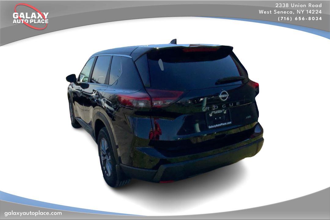 View vehicle photo 7