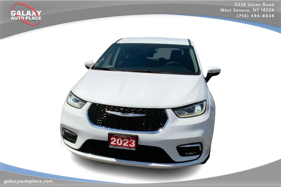 View vehicle photo 2