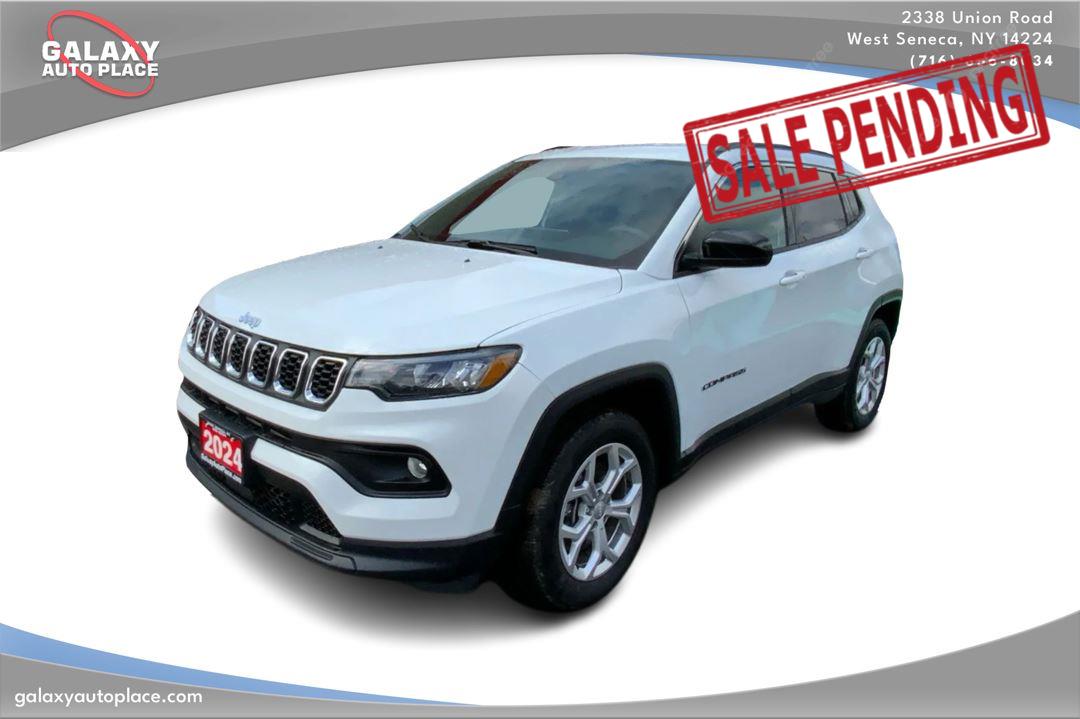 Bright White Clearcoat 2024 Jeep Compass Latitude 4WD SUV / Crossover Four-Wheel Drive 8-Speed Automatic
