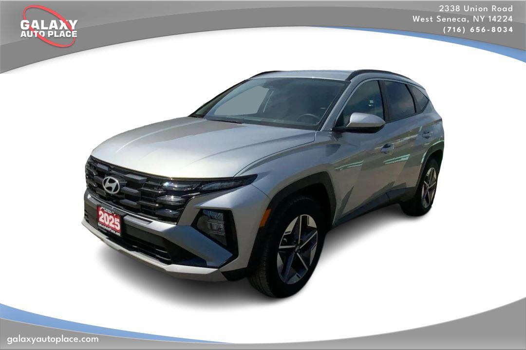 Shimmering Silver 2025 Hyundai Tucson SEL AWD SUV / Crossover All-Wheel Drive Automatic