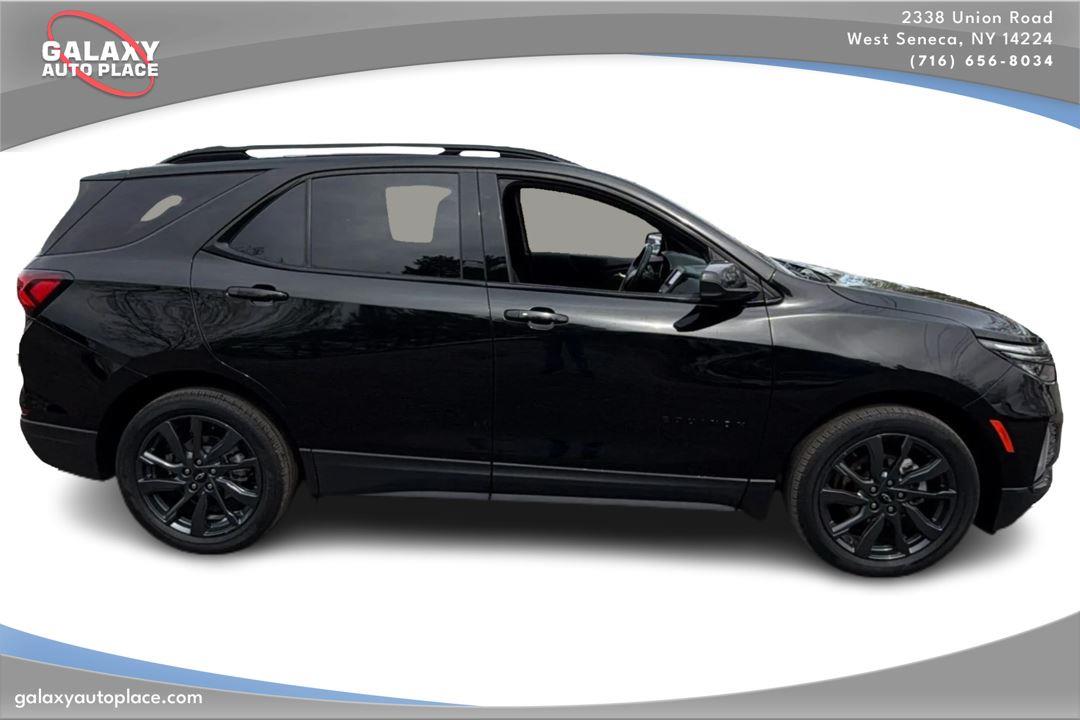 View vehicle photo 4