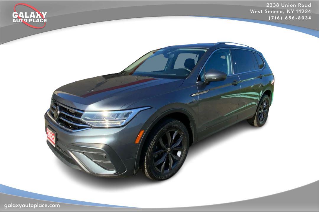 Platinum Gray Metallic 2022 Volkswagen Tiguan SUV / Crossover All-Wheel Drive Automatic