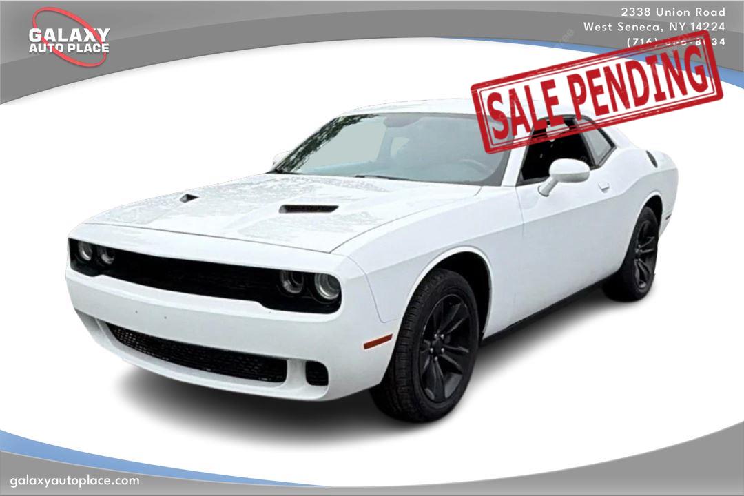 Bright White Clearcoat 2016 Dodge Challenger Coupe Rear-Wheel Drive 8-Speed Automatic