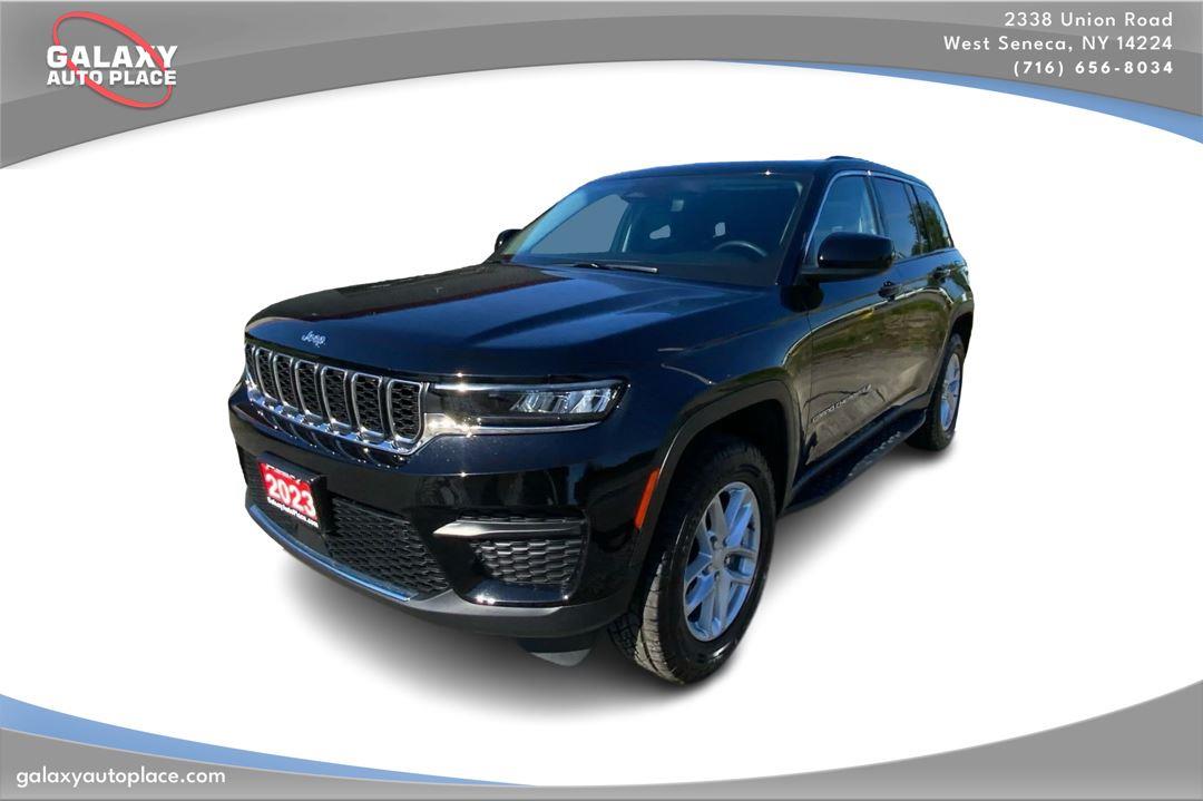 Diamond Black Crystal Pearlcoat 2023 Jeep Grand Cherokee SUV / Crossover Four-Wheel Drive 8-Speed Automatic