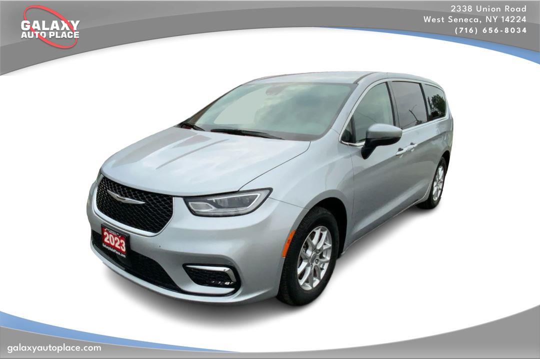 2023 Chrysler Pacifica Touring L FWD