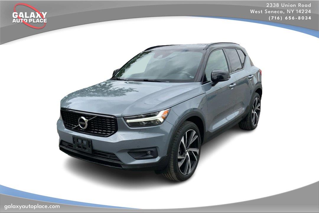  2022 Volvo XC40 T5 R-Design AWD   