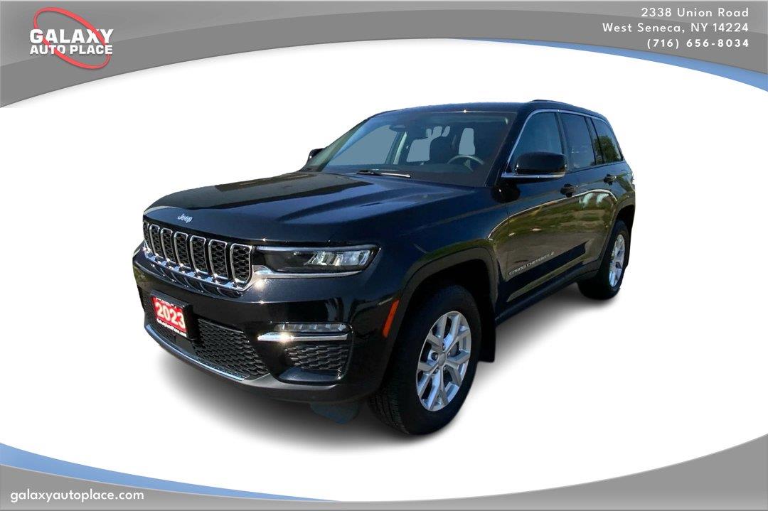 Diamond Black Crystal Pearlcoat 2023 Jeep Grand Cherokee SUV / Crossover Four-Wheel Drive 8-Speed Automatic