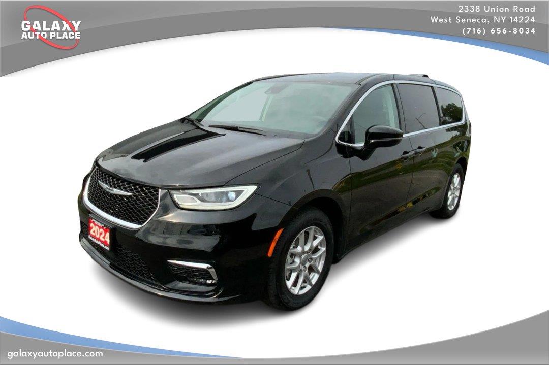 Diamond Black Crystal Pearlcoat 2024 Chrysler Pacifica Minivan Front-Wheel Drive 9-Speed Automatic