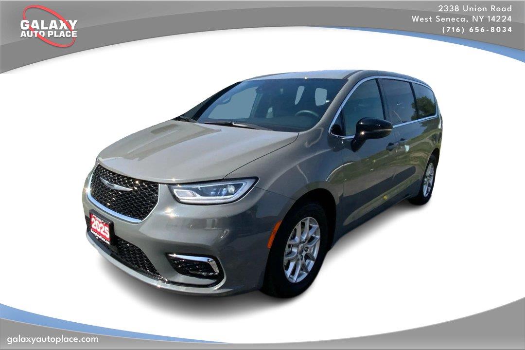 Ceramic Gray Clearcoat 2025 Chrysler Pacifica Minivan Front-Wheel Drive 9-Speed Automatic