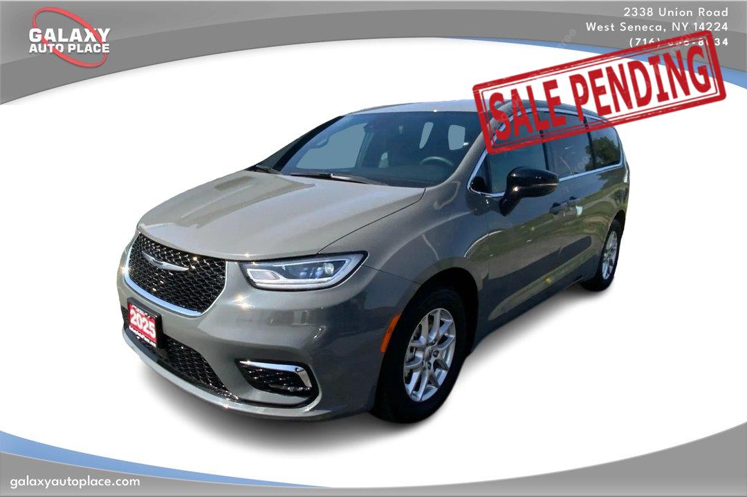 Ceramic Gray Clearcoat 2025 Chrysler Pacifica Minivan Front-Wheel Drive 9-Speed Automatic
