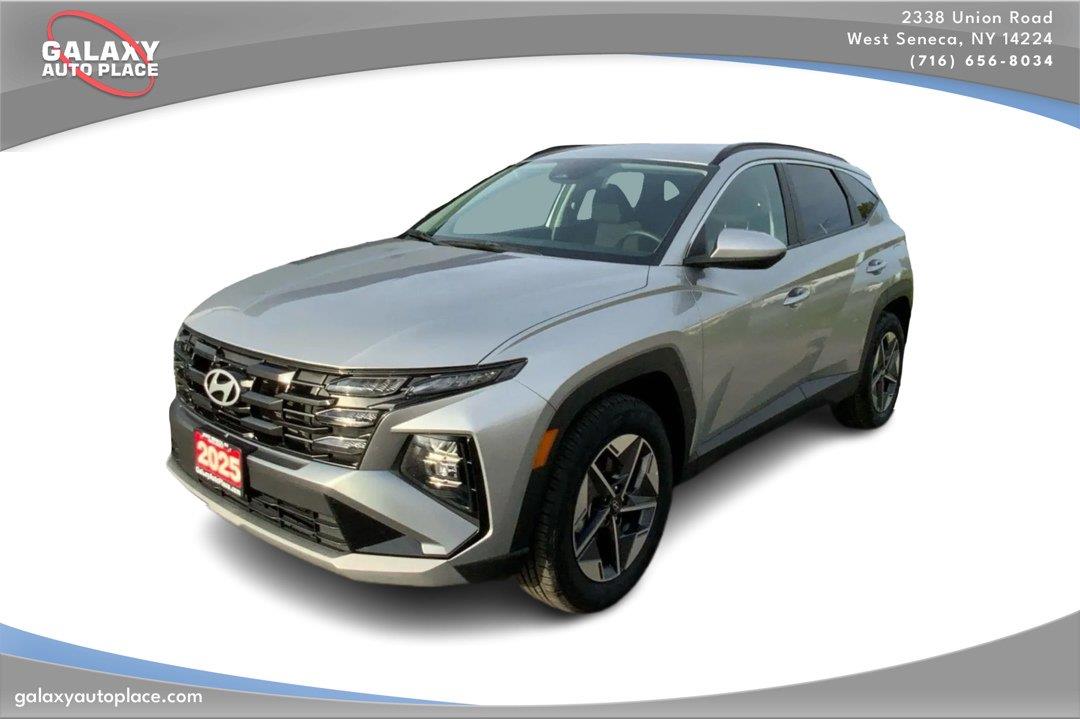 Shimmering Silver 2025 Hyundai Tucson SUV / Crossover All-Wheel Drive Automatic