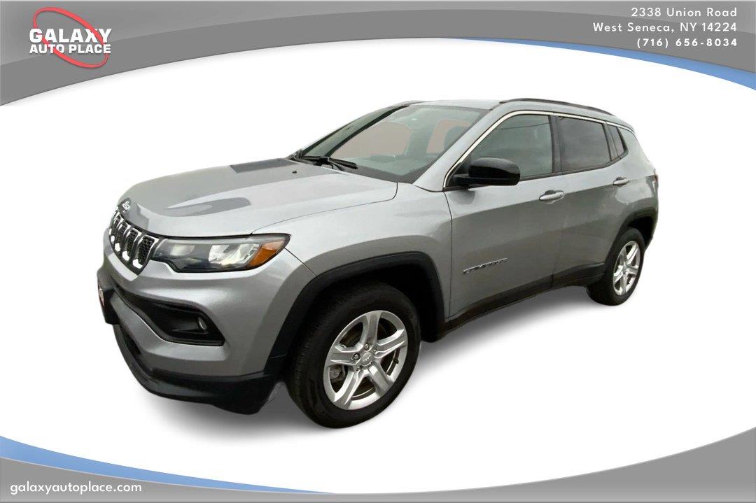 Silver Zynith Metallic Clearcoat 2024 Jeep Compass SUV / Crossover Four-Wheel Drive 8-Speed Automatic