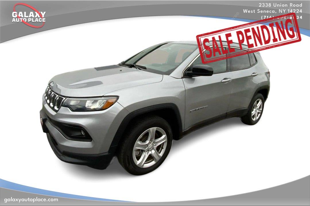 Silver Zynith Metallic Clearcoat 2024 Jeep Compass SUV / Crossover Four-Wheel Drive 8-Speed Automatic