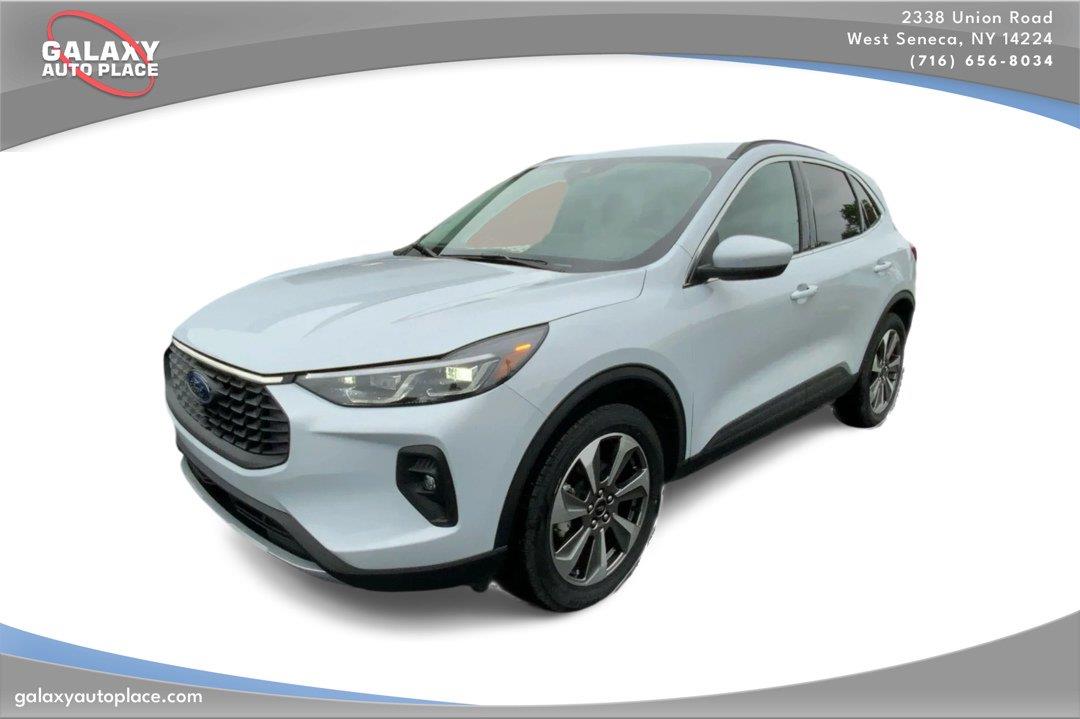 Space Silver Metallic 2025 Ford Escape SUV / Crossover All-Wheel Drive Continuously Variable Transmission