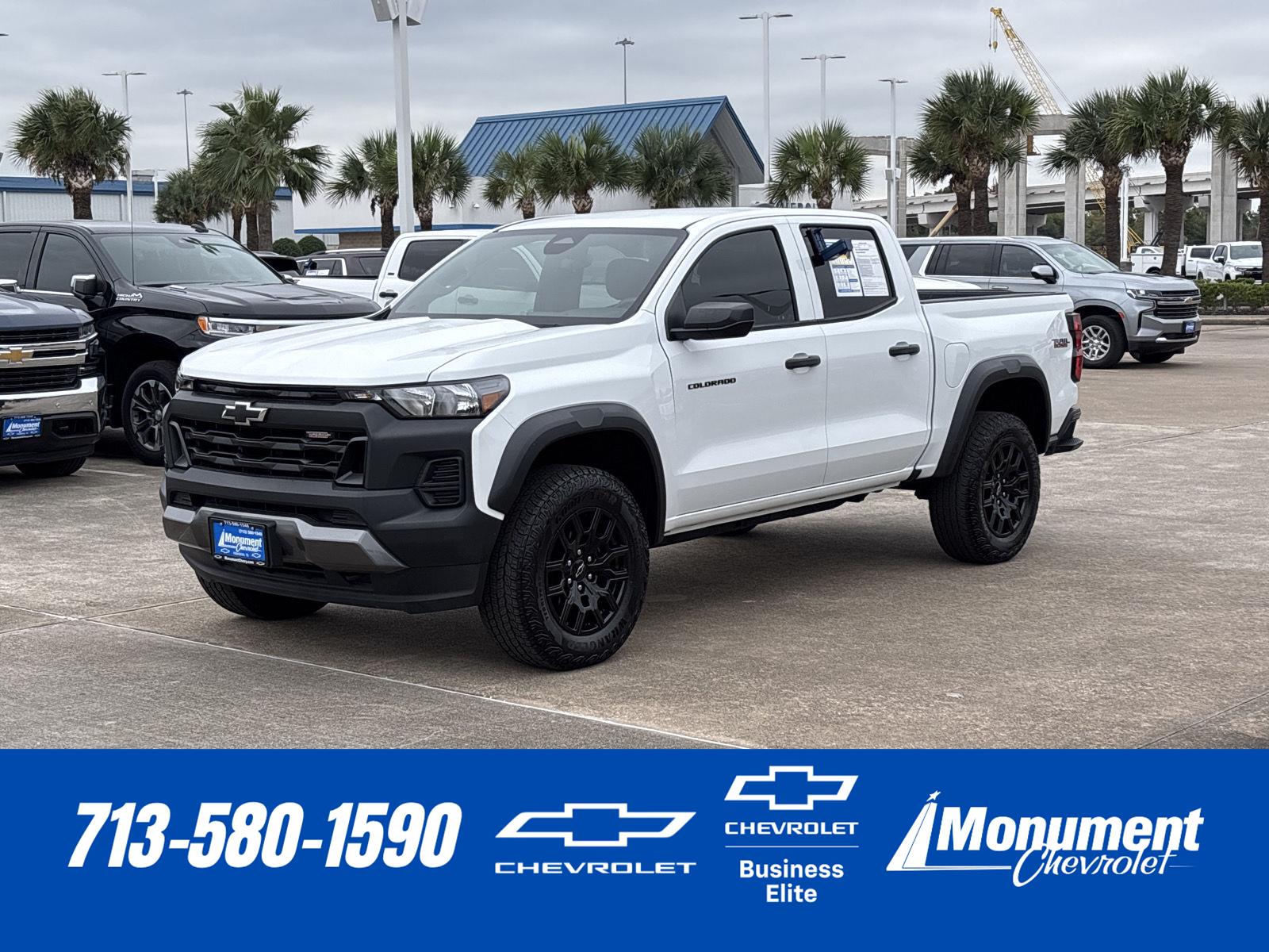 Summit White 2024 Chevrolet Colorado Pickup Truck Four-Wheel Drive 8-Speed Automatic