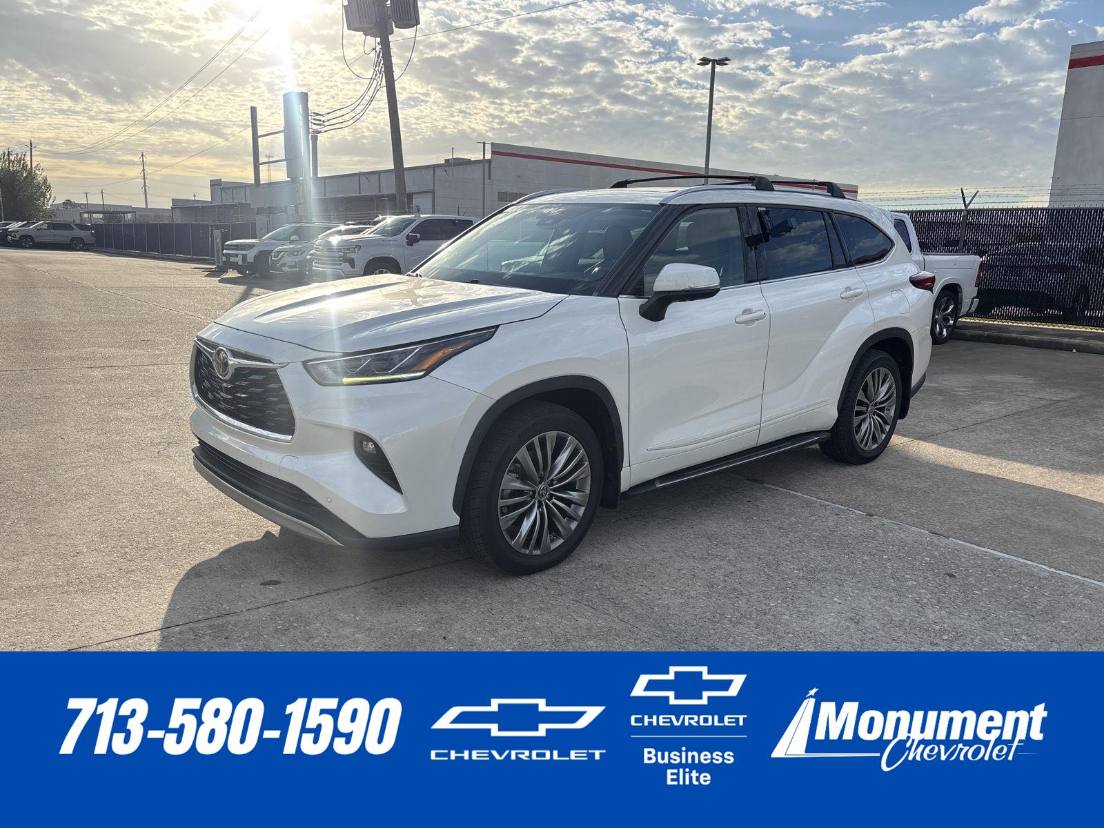 White (Blizzard Pearl) 2021 Toyota Highlander SUV / Crossover Front-Wheel Drive Automatic