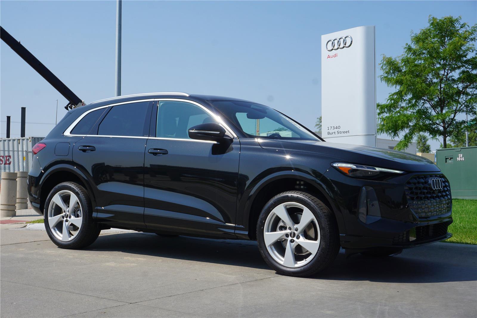 2025 Audi Q5 quattro Premium Plus 40 TFSI