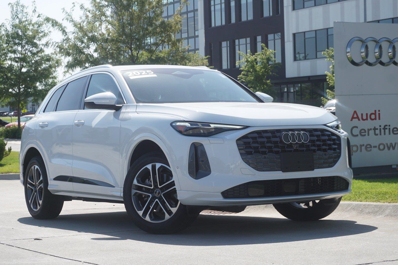White 2025 Audi Q5 SUV / Crossover All-Wheel Drive Automatic