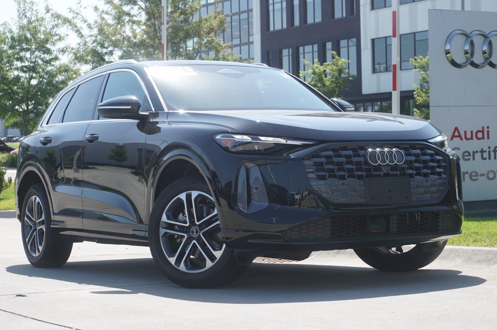 Black 2025 Audi Q5 SUV / Crossover All-Wheel Drive Automatic