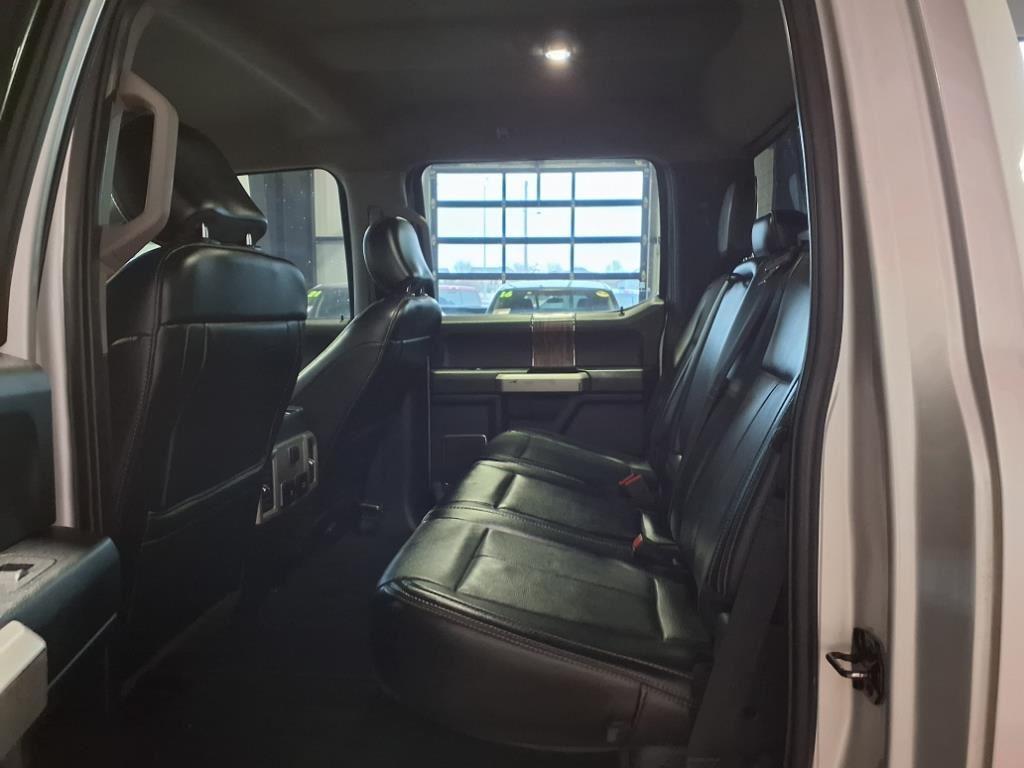 2019 Ford F-150 LARIAT - Agate Black Metallic exterior view 13