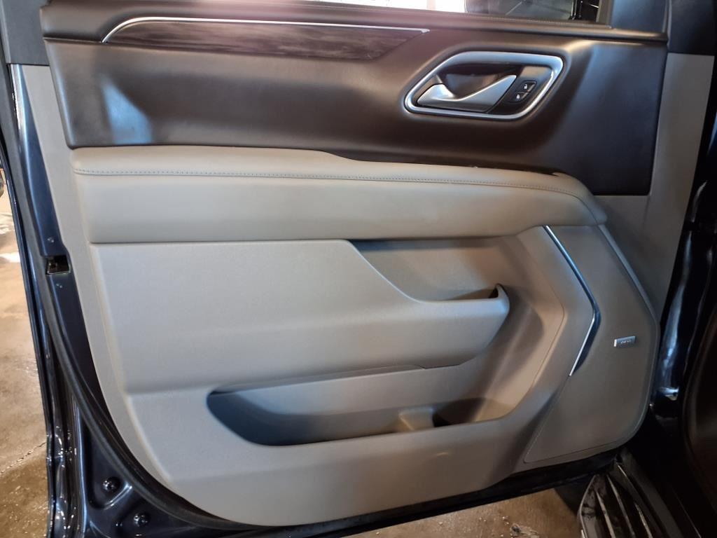 2023 Chevrolet Tahoe LT - Midnight Blue Metallic exterior view 8