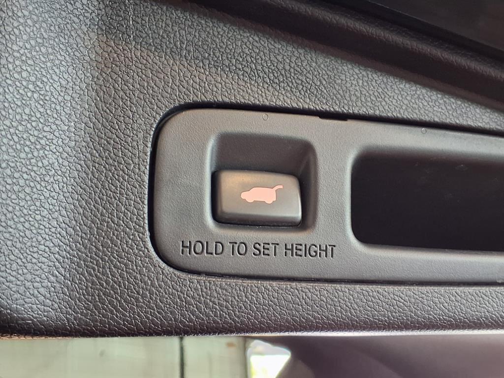 2022 Honda CR-V Touring - Crystal Black Pearl exterior view 7