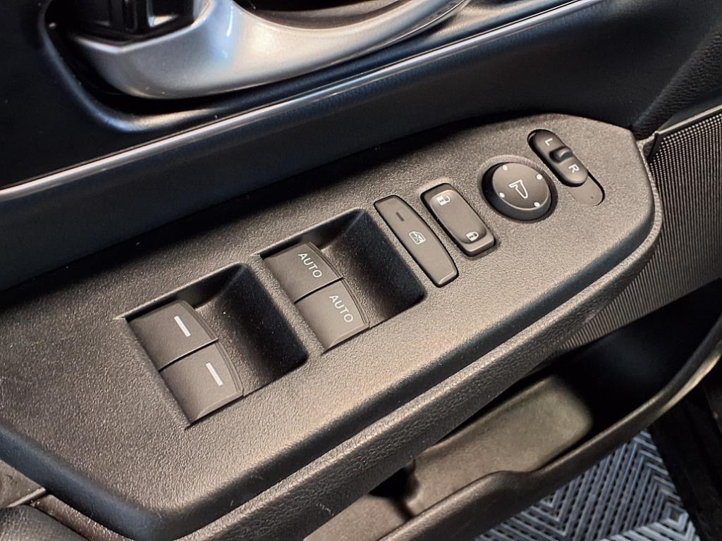 2022 Honda CR-V Touring - Crystal Black Pearl exterior view 20